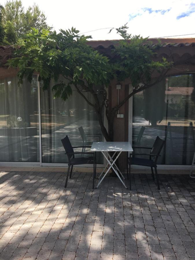 Gite 2 Pieces Au Calme Les Arcs-sur-Argens Buitenkant foto
